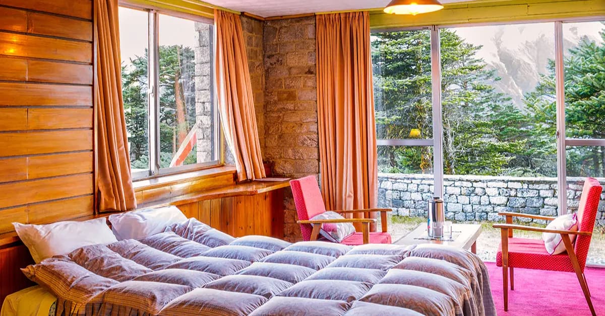 Experience the hotel Everest view room