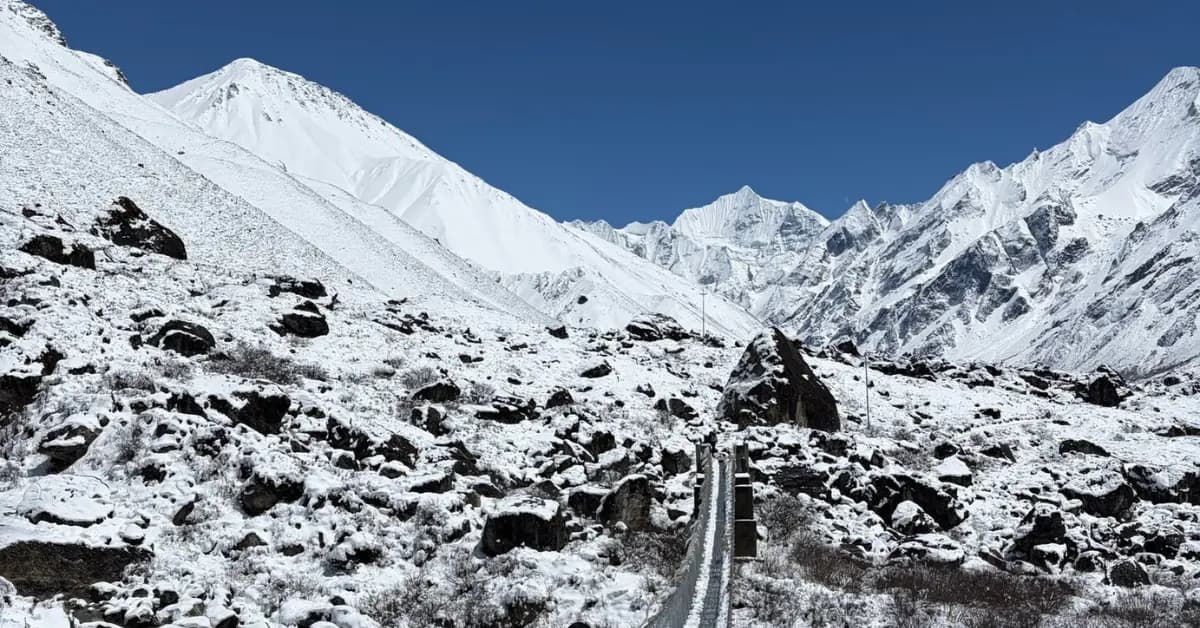Trails and views during the Langtang Valley trek in Winter